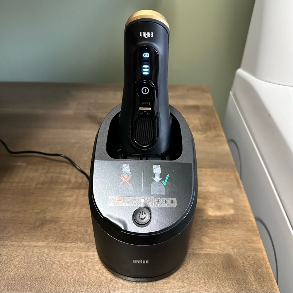 Braun Series 9 Sport+ Electric Shaver EUC - Picture 3 of 9